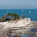 Levante *